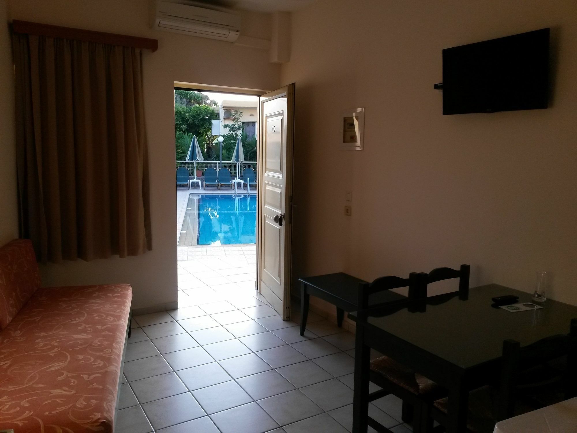 העיירה רתימנו Zannis Hotel מראה חיצוני תמונה