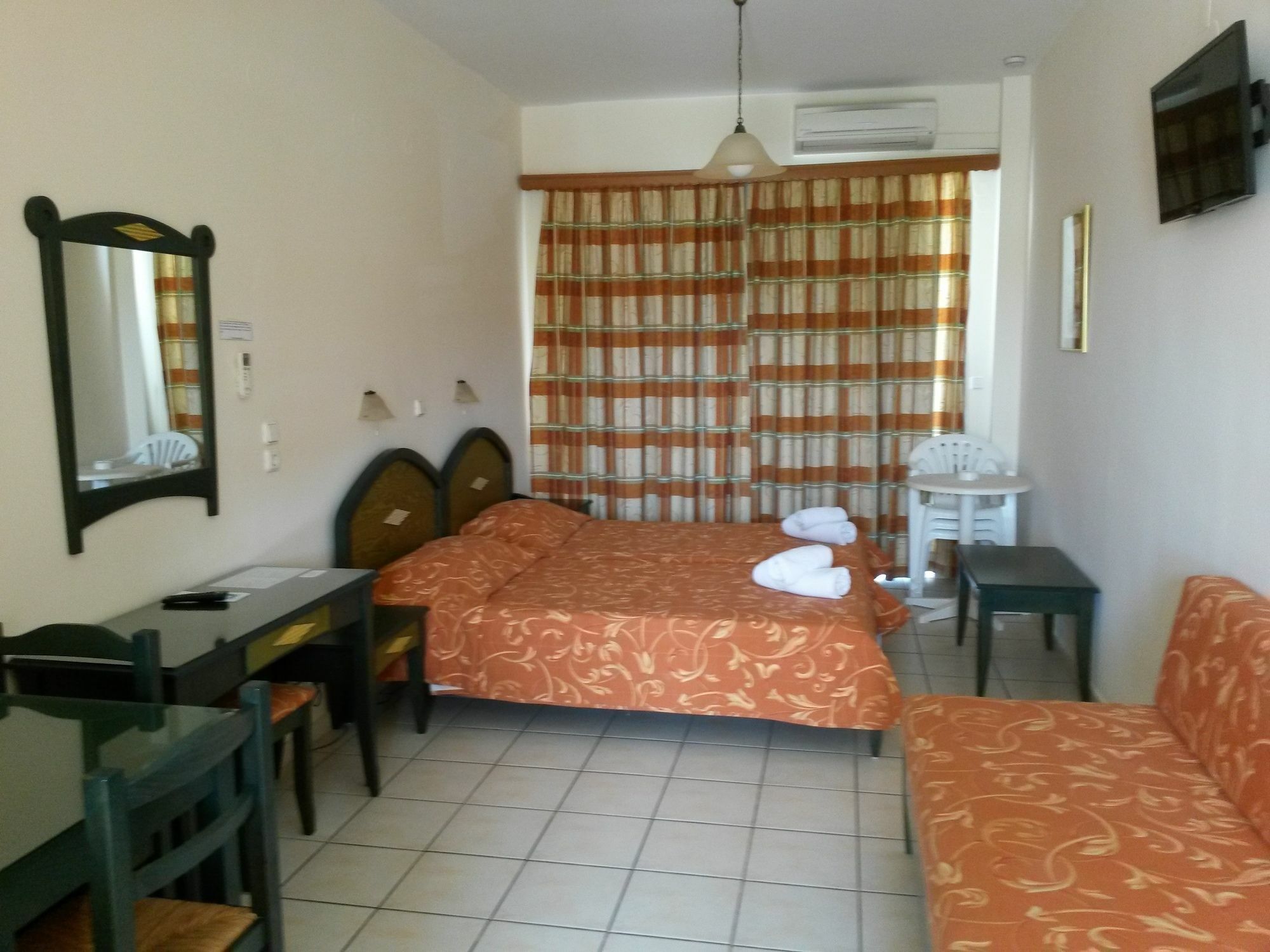 העיירה רתימנו Zannis Hotel מראה חיצוני תמונה